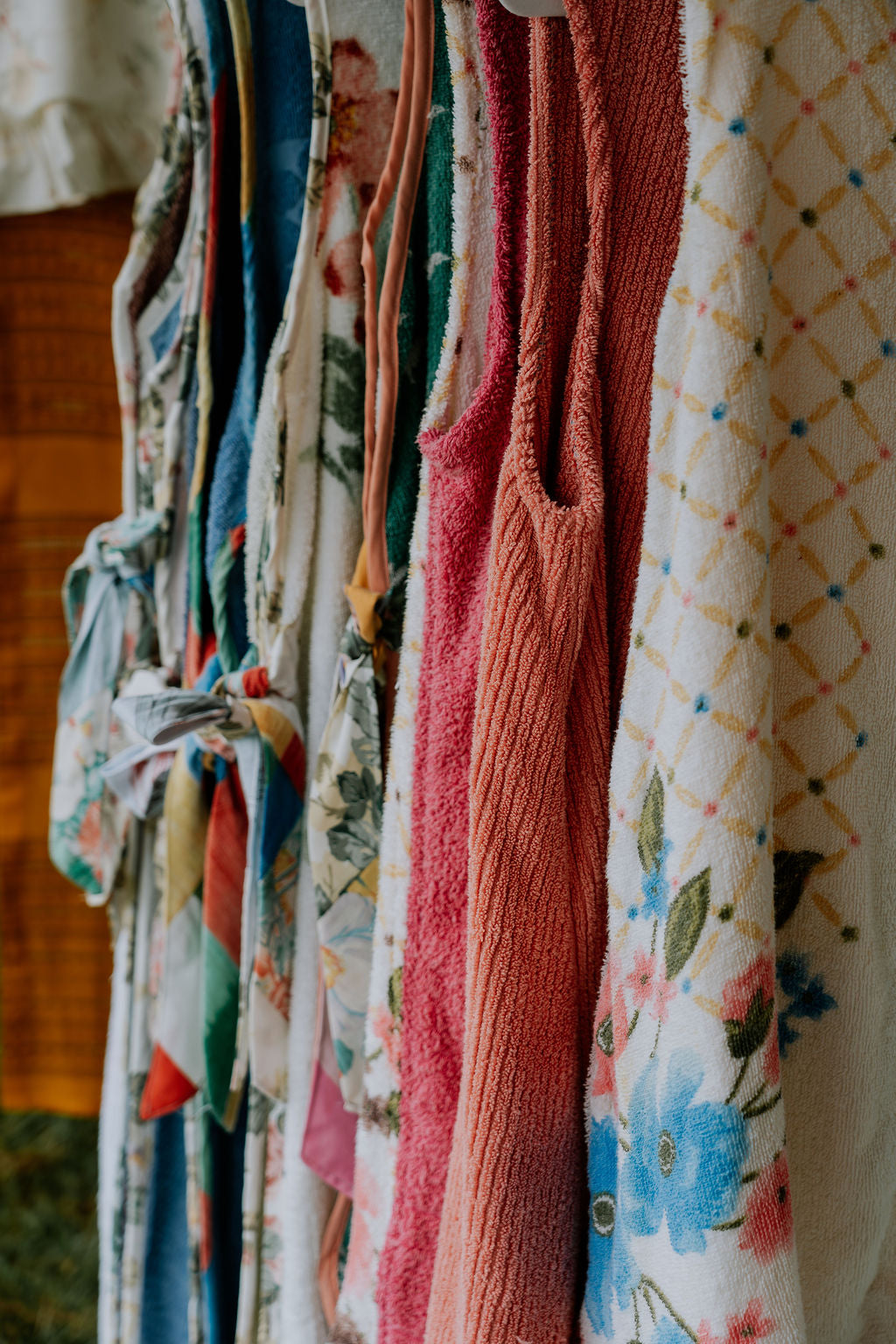 DRESSES & SKIRTS